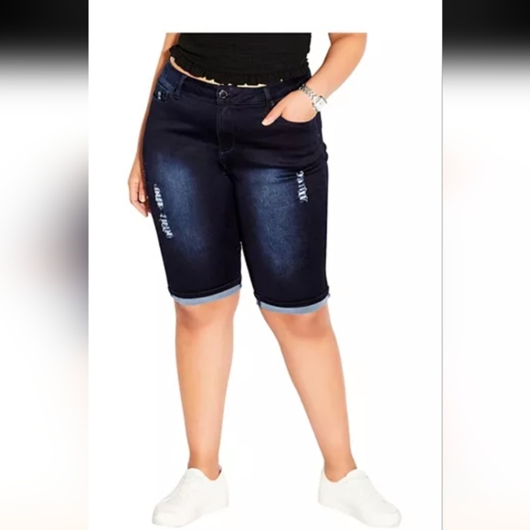CITY CHIC Plus Size Knee Turn Up high rise denim Short Size 16 - Picture 1 of 14